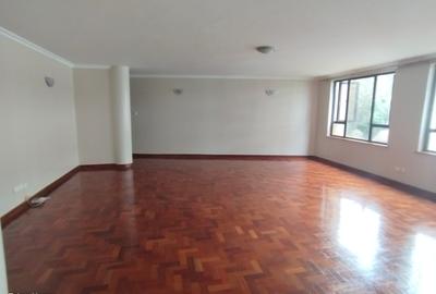 3 Bed Apartment with En Suite at Off Riverside Drive