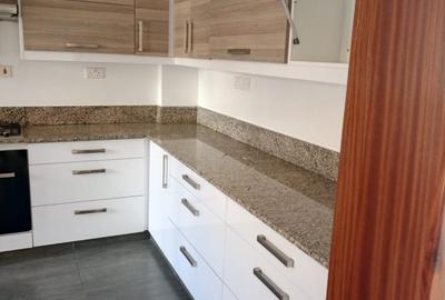 2 Bed Apartment with En Suite in Westlands Area - 2