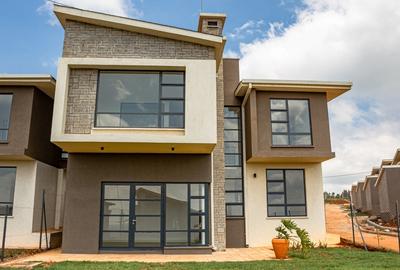 3 Bed Villa with En Suite at Tilisi Views