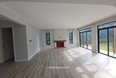 4 Bed Townhouse with Swimming Pool in Runda - 3