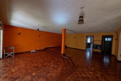 4 Bed Townhouse with En Suite in Westlands Area - 2