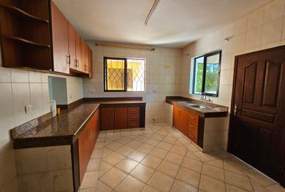 3 Bed Apartment with En Suite in Nyali Area