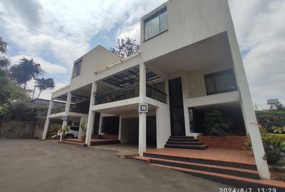 4 Bed Townhouse with En Suite in Kilimani