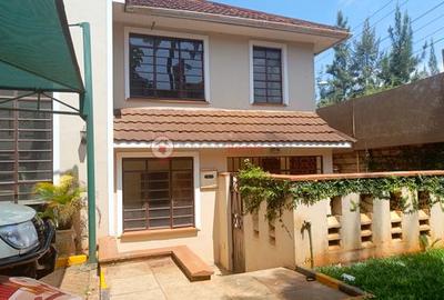 5 Bed House with En Suite at Runda