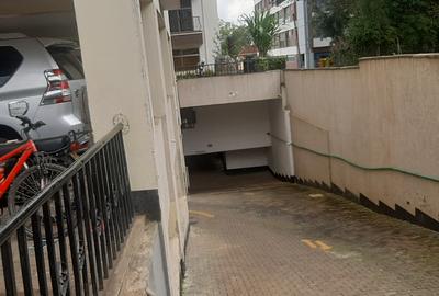 3 Bed Apartment with En Suite at Gitanga Road