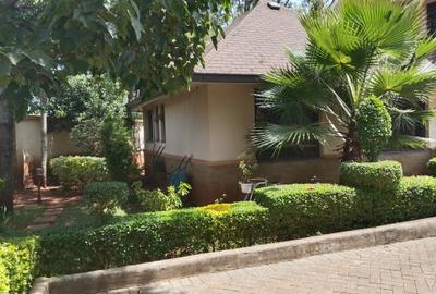 2 Bed House with Garden at Banda