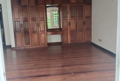 5 Bed Townhouse with En Suite in Kileleshwa - 3