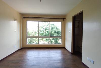 4 Bed Apartment with En Suite in General Mathenge