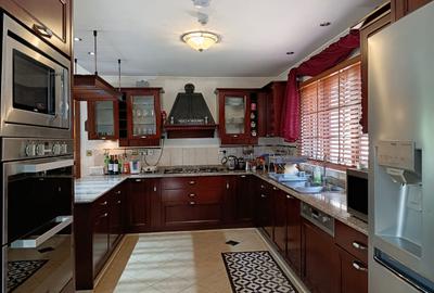 3 Bed Townhouse with En Suite in Ridgeways - 3