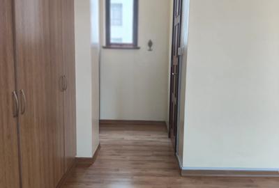 4 Bed Apartment with En Suite in Westlands Area - 4