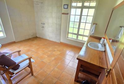 4 Bed House with En Suite in Runda