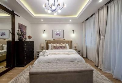 Serviced 4 Bed Apartment with En Suite in Parklands