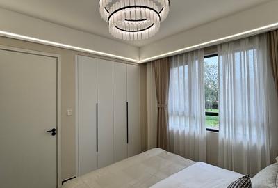 2 Bed Apartment with En Suite in Lavington - 4