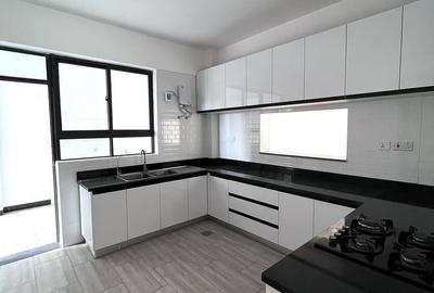 3 Bed Apartment with En Suite at Othaya Road - 2