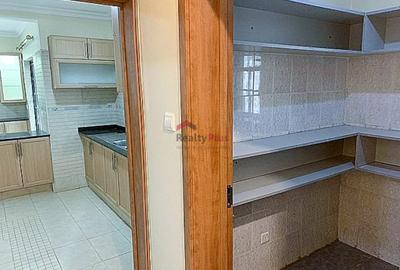 5 Bed Townhouse with En Suite in Kileleshwa