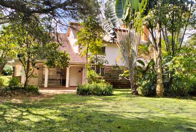 5 Bed Townhouse with En Suite in Kyuna