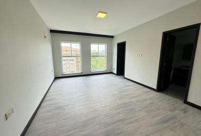 3 Bed Apartment in Riverside