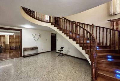 5 Bed House with En Suite in Kitisuru - 2