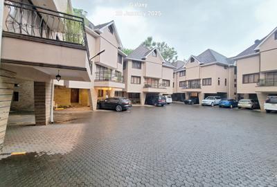 4 Bed Townhouse with En Suite at Lavington Green. - 2