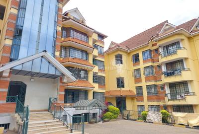 3 Bed Apartment with Parking in Kilimani