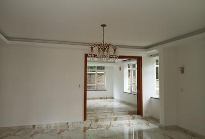 4 Bed Townhouse with En Suite in Lavington - 3