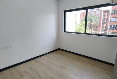1 Bed Apartment with Gym in Kileleshwa