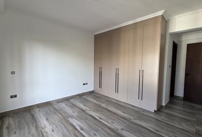 2 Bed Apartment with En Suite in Spring Valley - 4