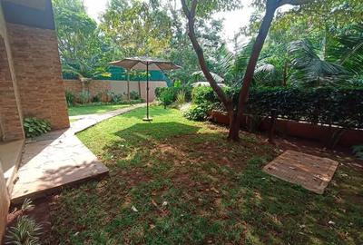 4 Bed House with En Suite in Lavington