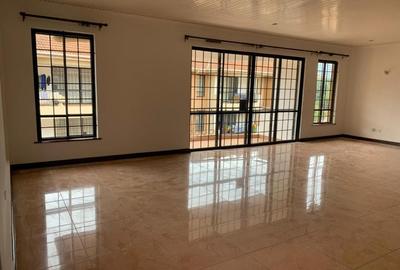 4 Bed Apartment with En Suite at Brookside Dr - 2