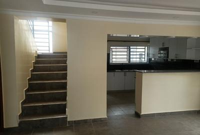 4 Bed Villa with En Suite in Athi River