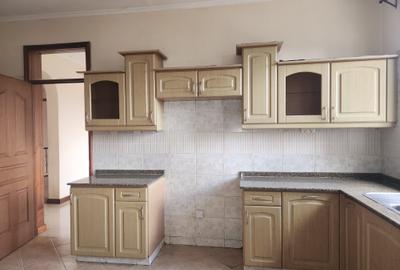 3 Bed Apartment with En Suite at Near Mp Shah Hospital - 2