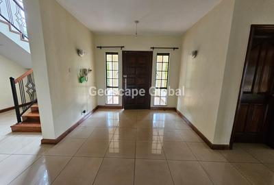 5 Bed House with En Suite in Runda