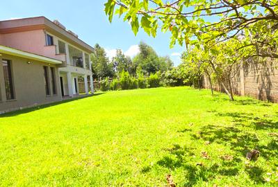 6 Bed House with En Suite at Lavington Road - 4