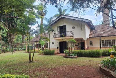 4 Bed House with En Suite in Lavington