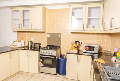 Furnished 2 Bed Apartment with En Suite in Riverside - 4
