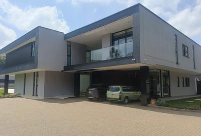 5 Bed House with En Suite at Nyari - 3