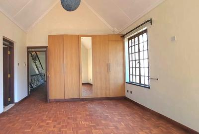 5 Bed Townhouse with Swimming Pool in Lavington