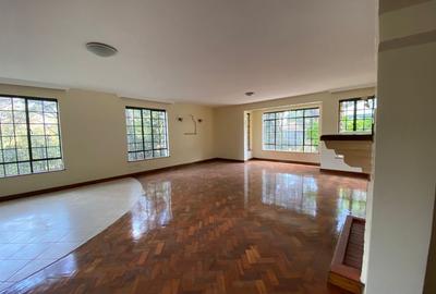 5 Bed Townhouse with En Suite in Lavington