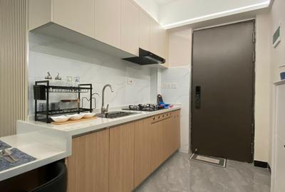 1 Bed Apartment with Swimming Pool at Wood Avenue - 4