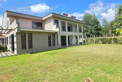 6 Bed Townhouse with En Suite at Lavington Green - 4