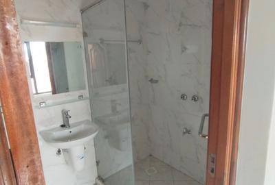 1 Bed Apartment with En Suite at Near Sarit Centre