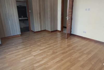 3 Bed Apartment with En Suite at 2Nd Ave Parklands
