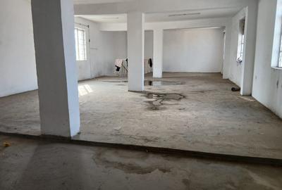 2,600 ft² Warehouse with Backup Generator in Industrial Area - 4