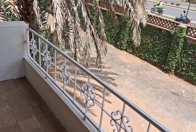 4 Bed House in Kilimani - 4