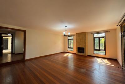 5 Bed Villa with En Suite at Lavington - 4