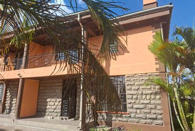 4 Bed Townhouse with En Suite at Off Mimosa Rd