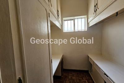 4 Bed House with En Suite in Spring Valley - 4