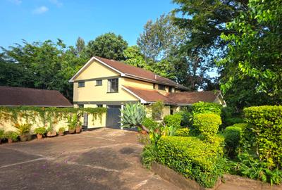4 Bed House with En Suite in Nyari