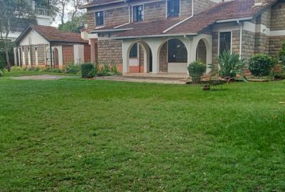 5 Bed House with En Suite at Westlands