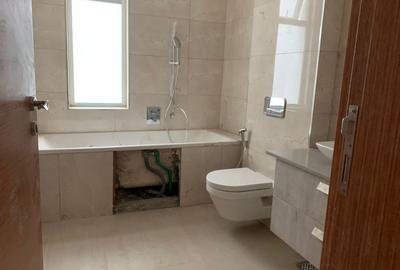 3 Bed Apartment with En Suite in Westlands Area - 4